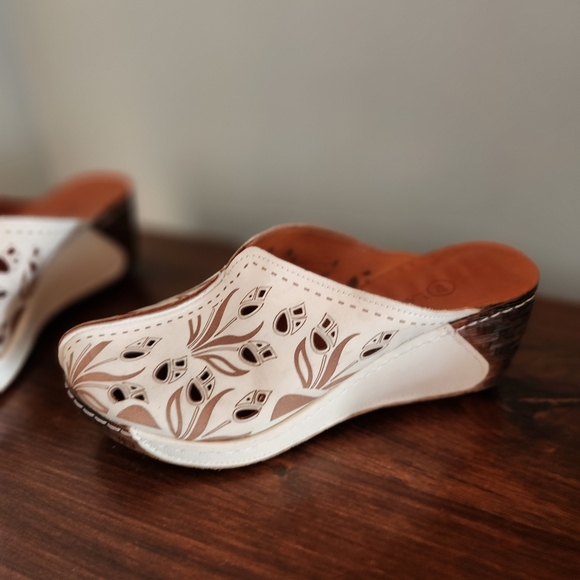 La Pinta Lase Cut Clogs Size 36, U.S. 6 - Picture 4 of 11